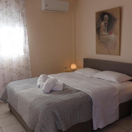 Kiki'S Cosy Apartments Nea Chili Екстер'єр фото