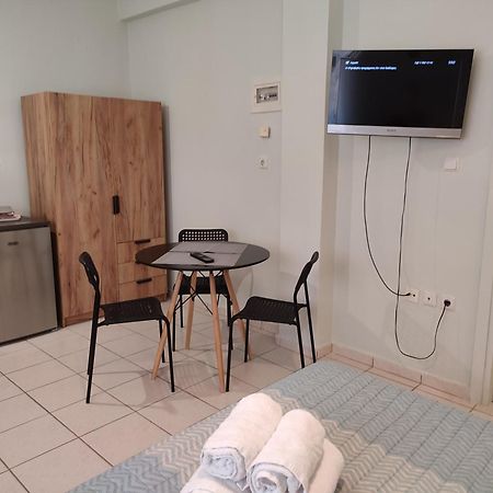 Kiki'S Cosy Apartments Nea Chili Екстер'єр фото