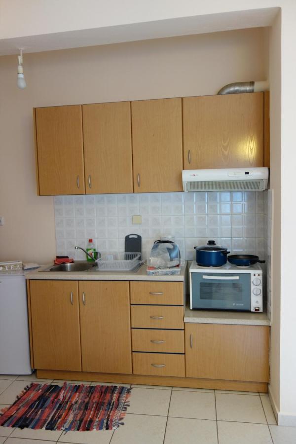 Kiki'S Cosy Apartments Nea Chili Екстер'єр фото