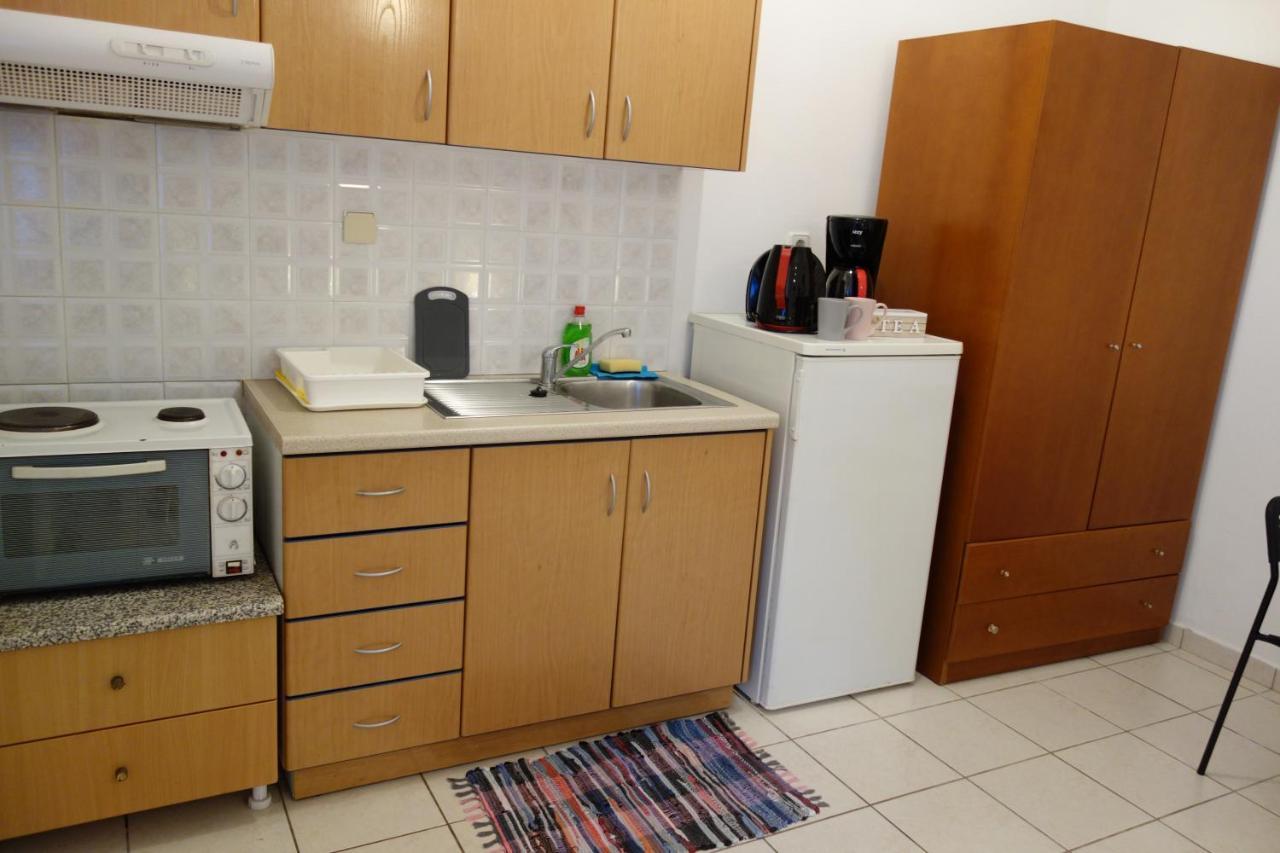Kiki'S Cosy Apartments Nea Chili Екстер'єр фото